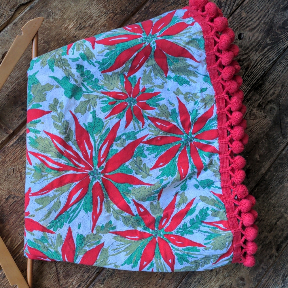 Round cotton Christmas Poinsettia tablecloth